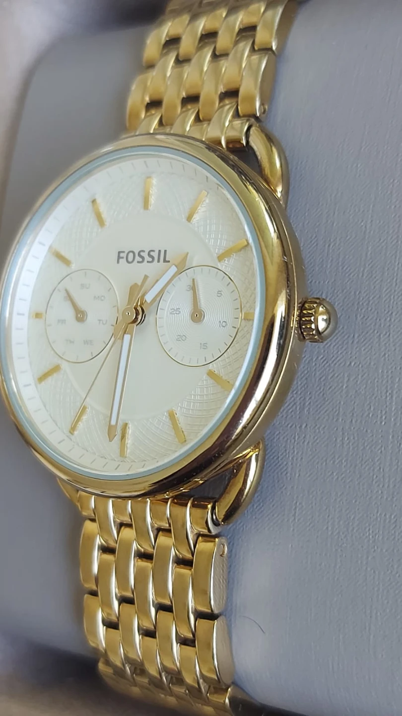 Women's Fossil Gold Watch *OBO* - photo 4