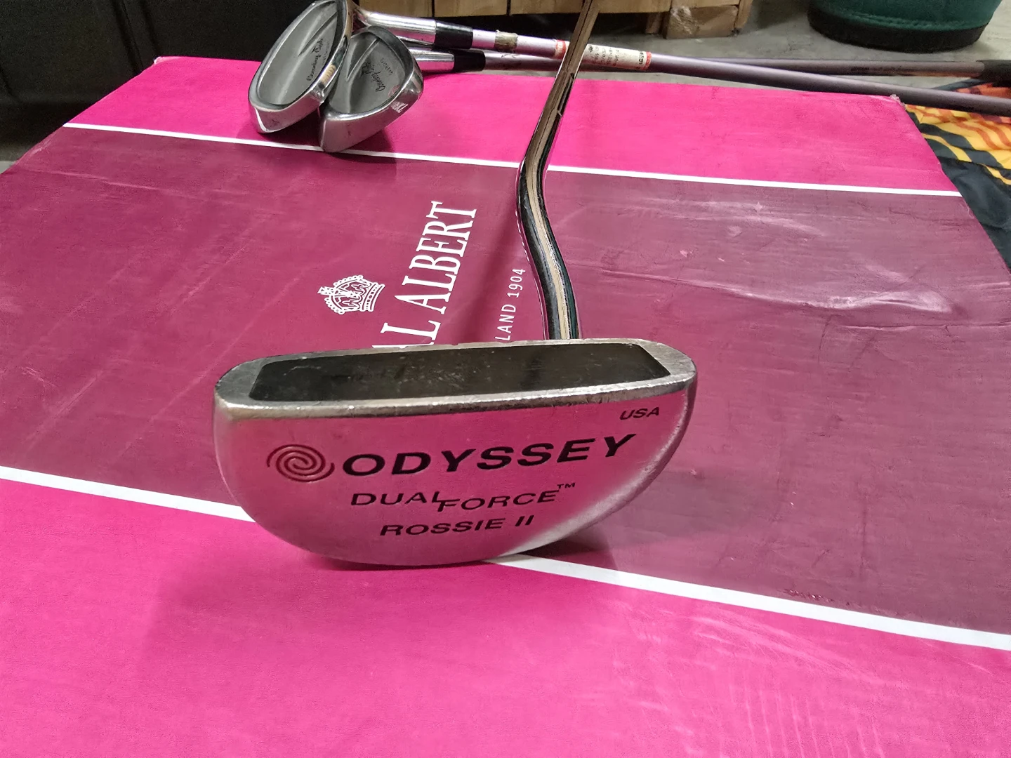 Benetton Golf Bag and Royal Albert Odyssey Putter - photo 4