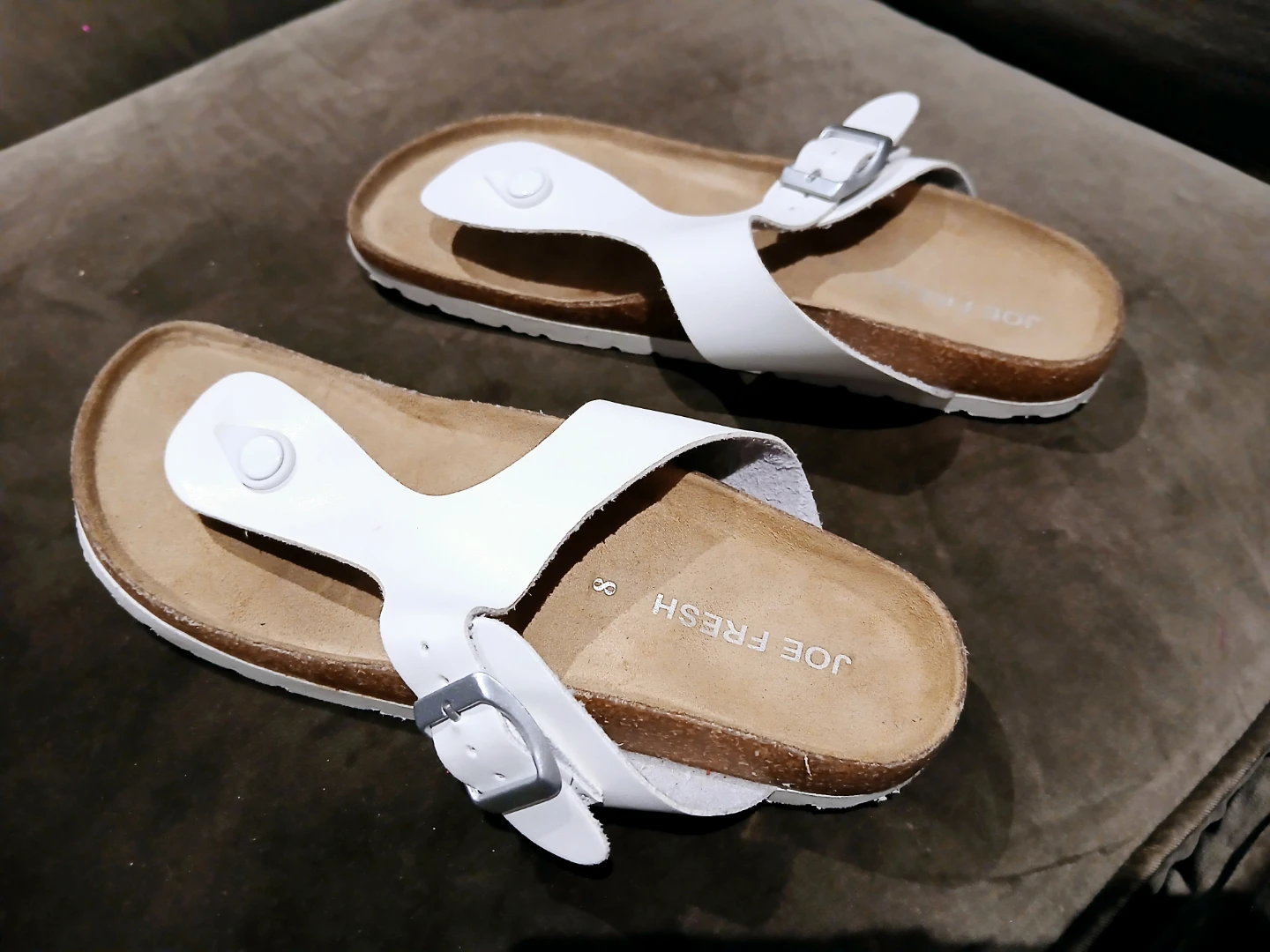 Women Size 8 Joe Fresh White Sandals