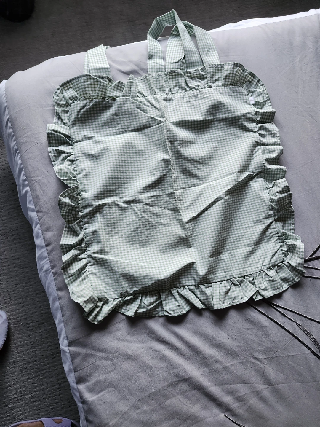 Set of 2  Ruffled cushion cover with Ties