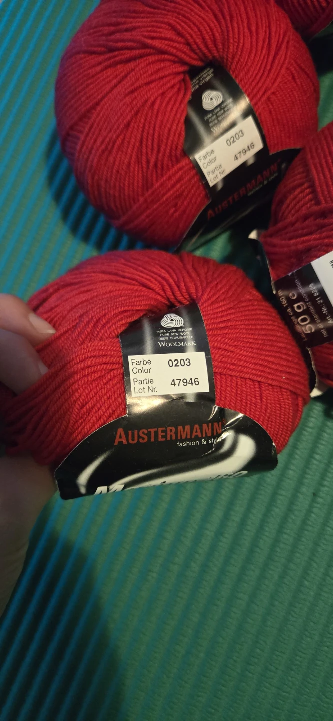 Merino 160 Wool Yarn - Red - photo 4