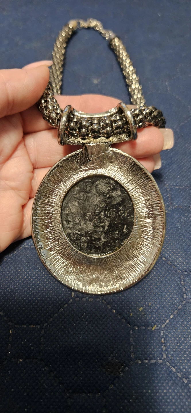 Silver tone statement necklace with large pendant - photo 3