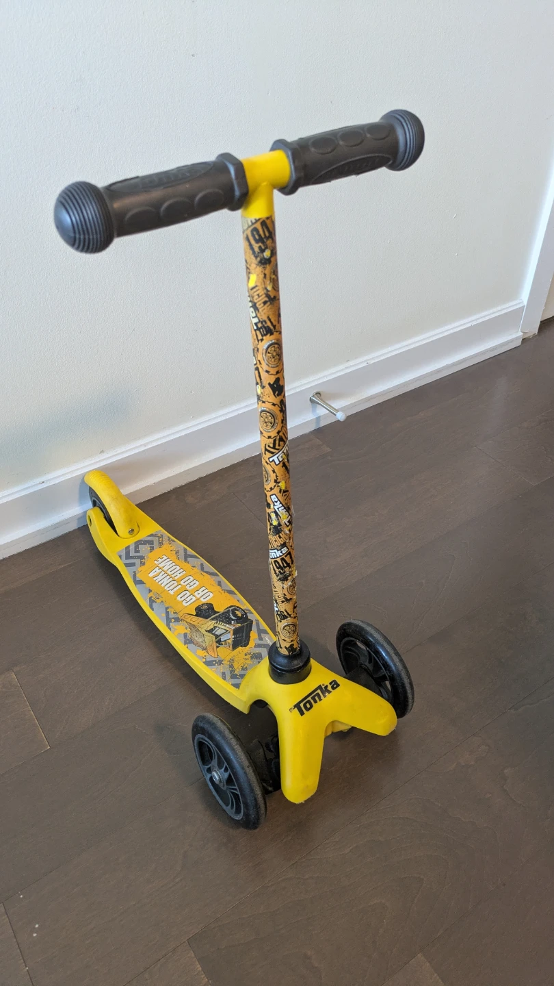 Tonka 3-Wheel Scooter