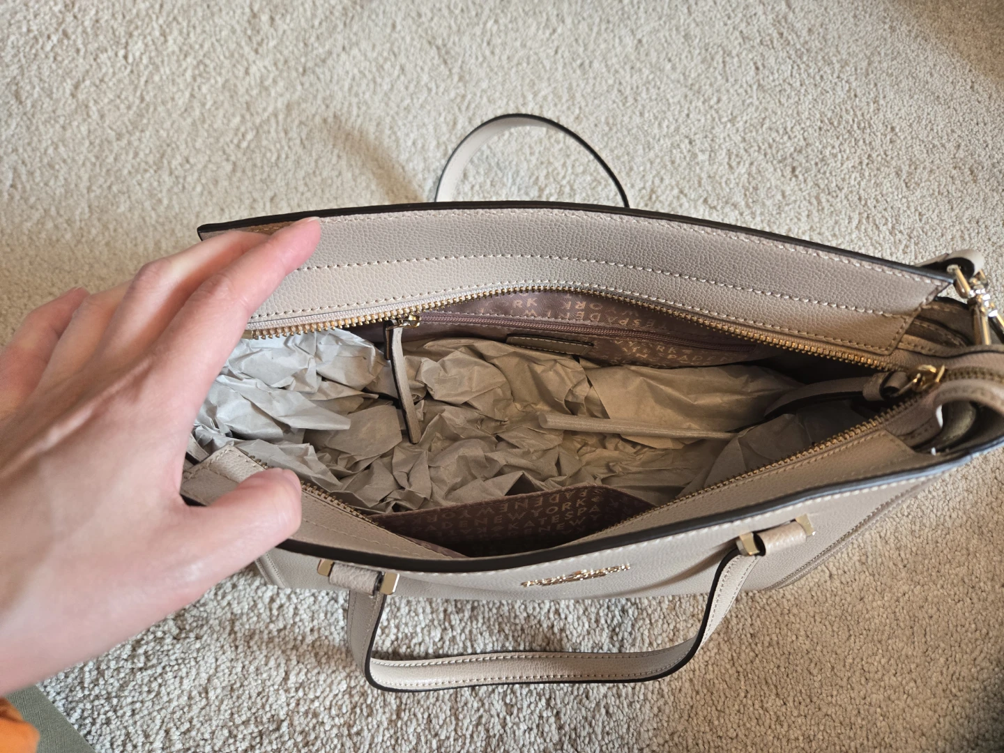 NEW Kate Spade New York Beige Leather Tote Bag - photo 2