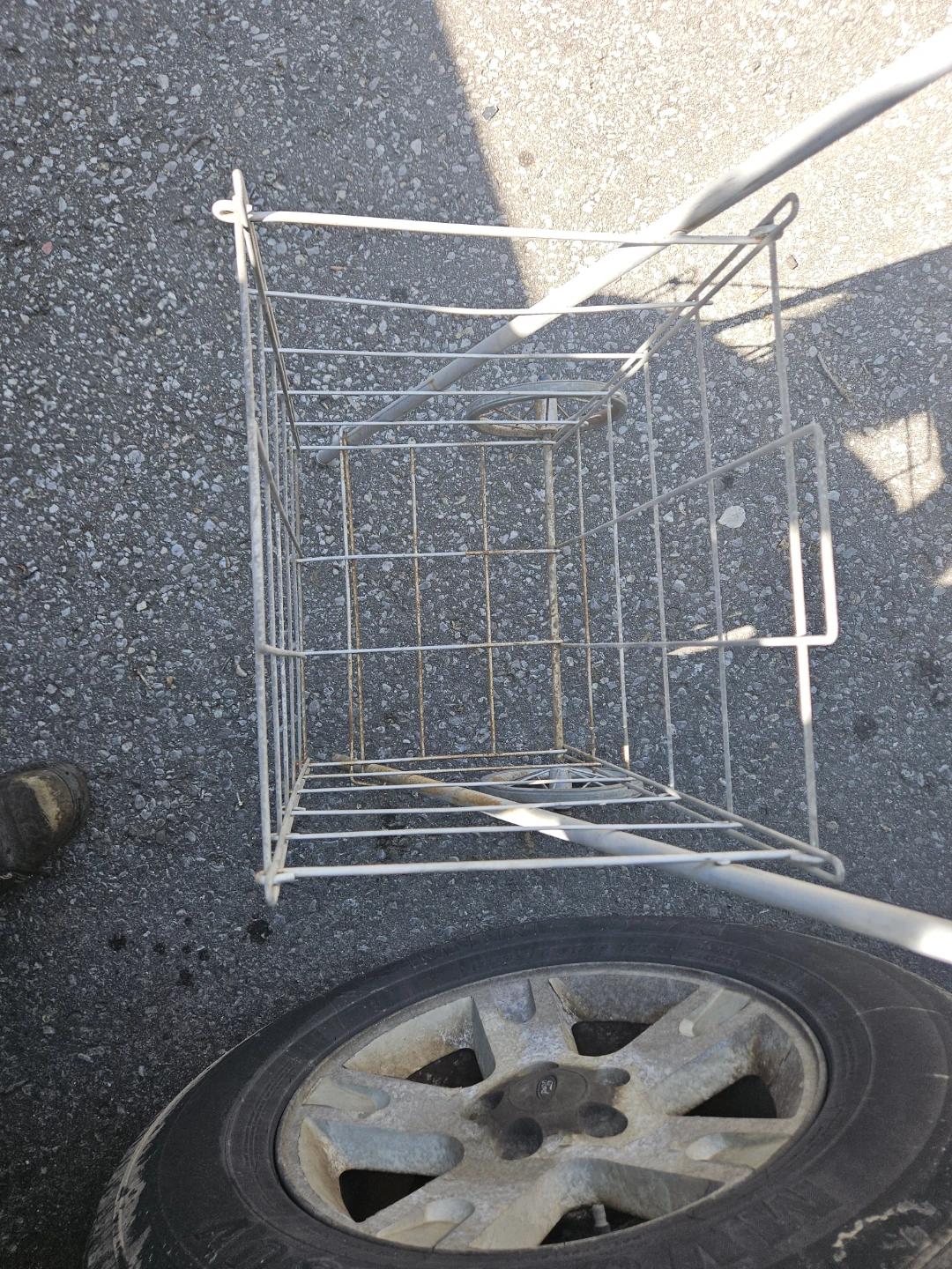 Vintage Wire Shopping Cart - photo 3