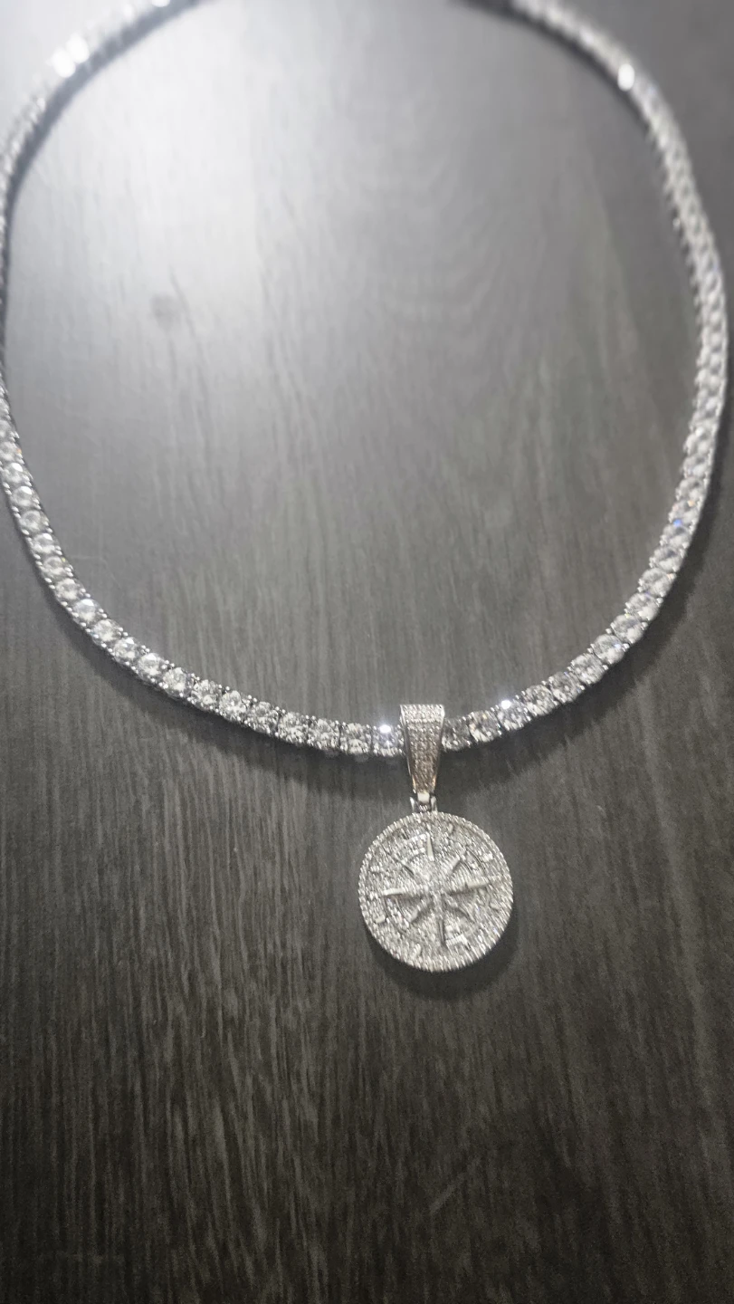 Moissanite pendant and pointer necklace - photo 3