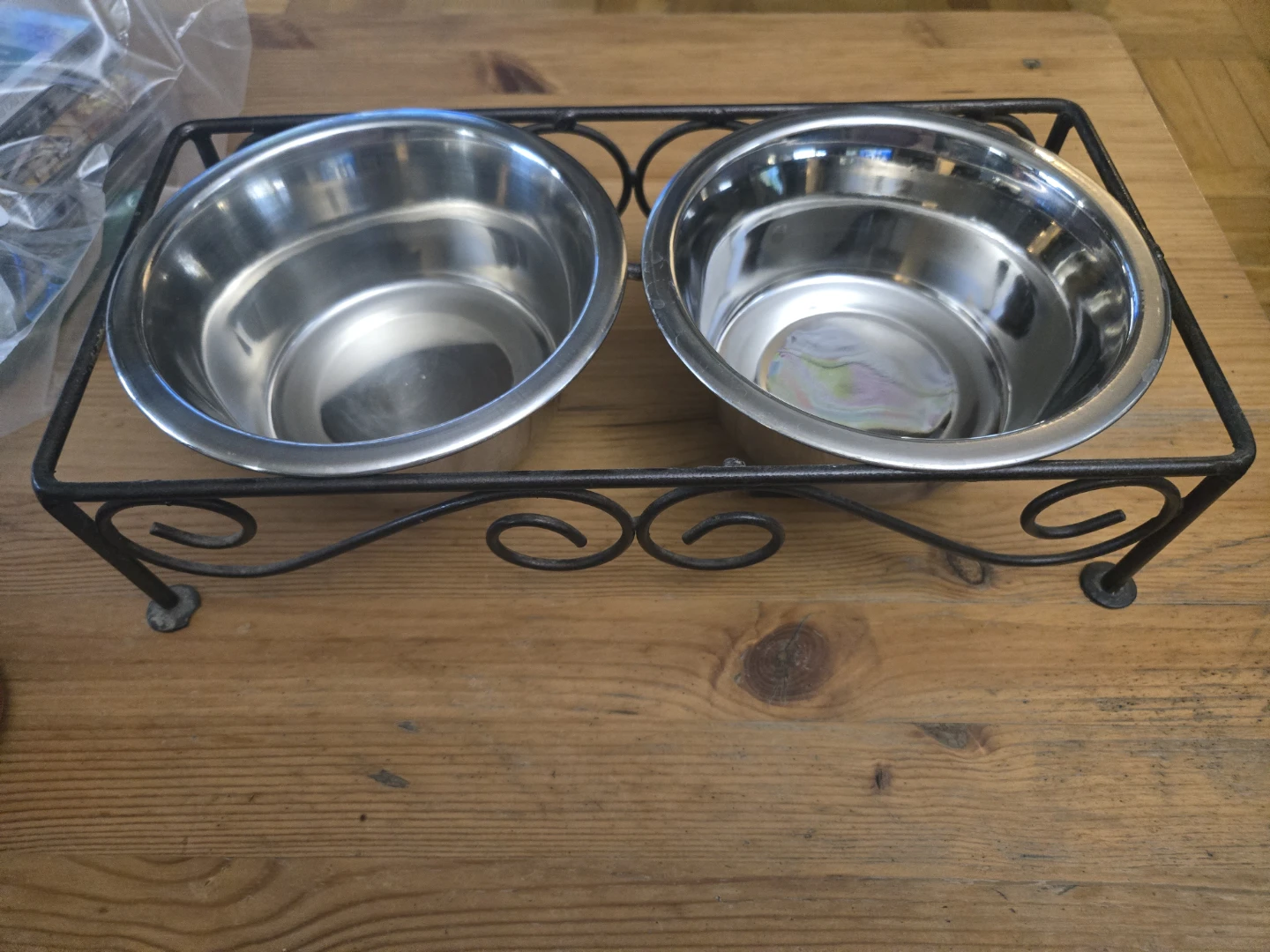 Pet bowls