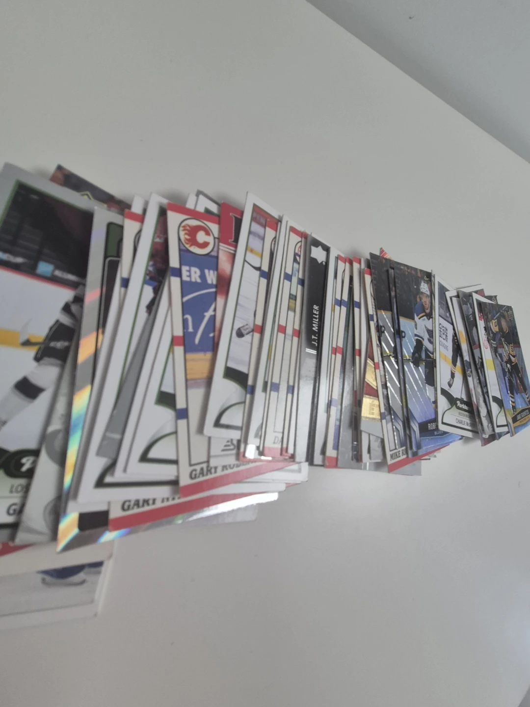 Collection of assorted hockey cards - photo 3