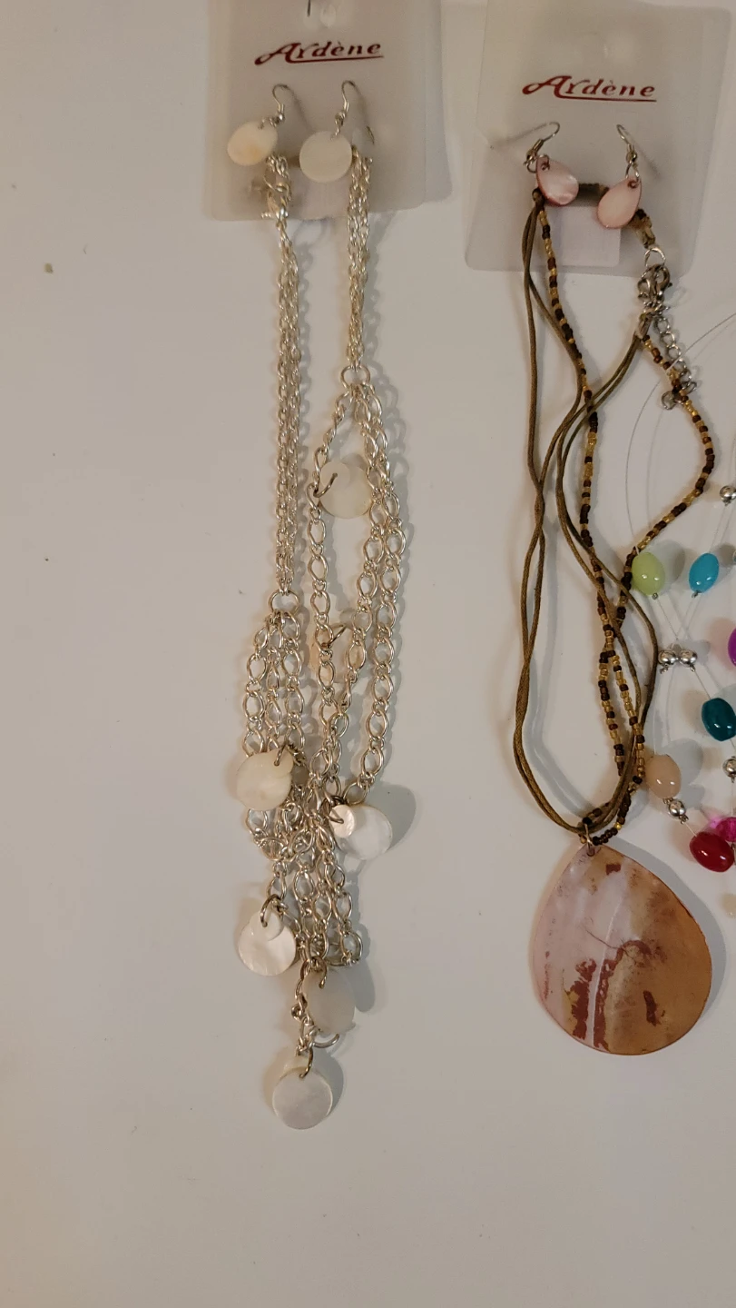 Ardene Beaded Necklace and Earring Set(19)