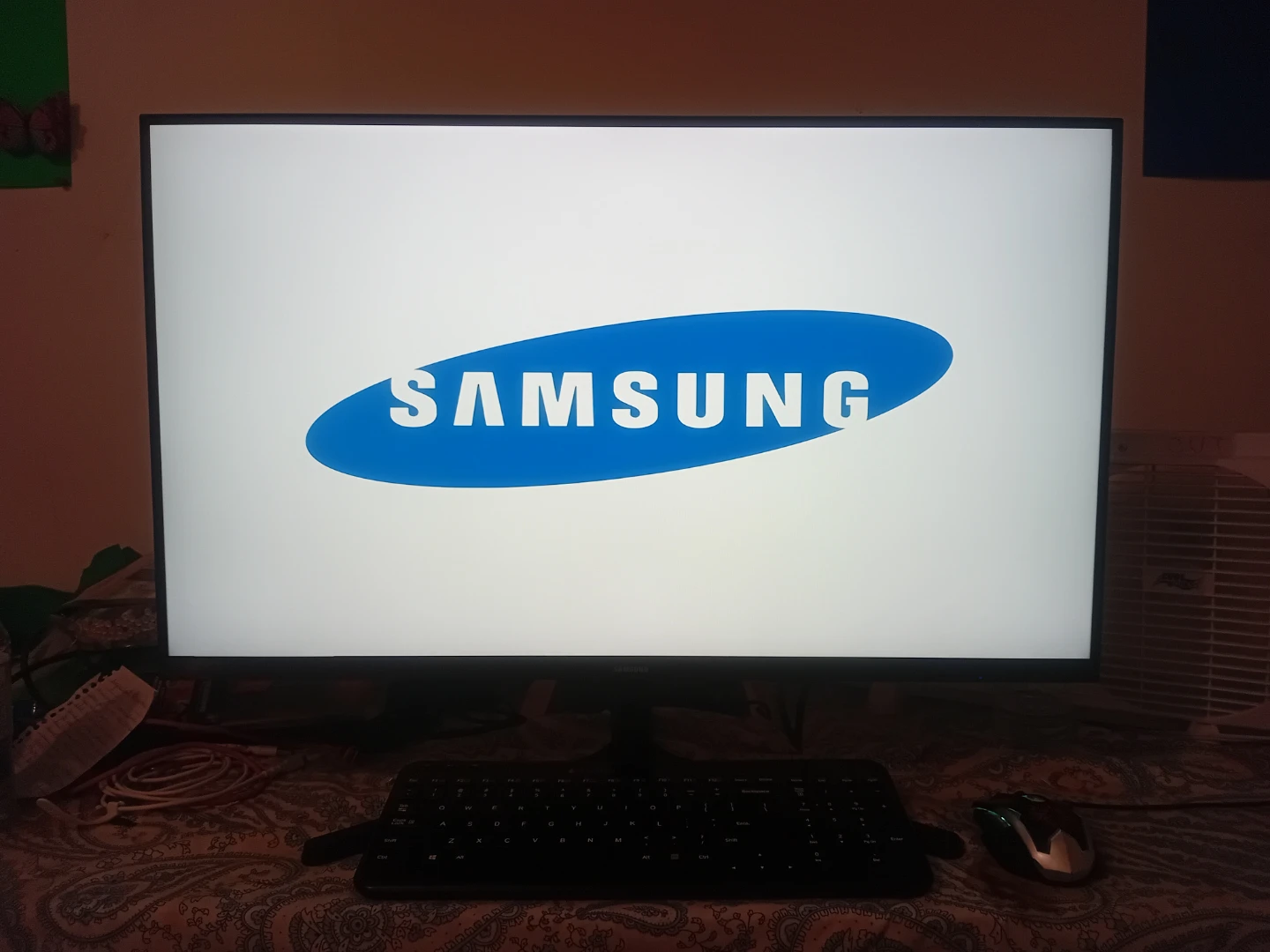 32 inch Samsung Monitor (Fully Functional Please Contact) - photo 3