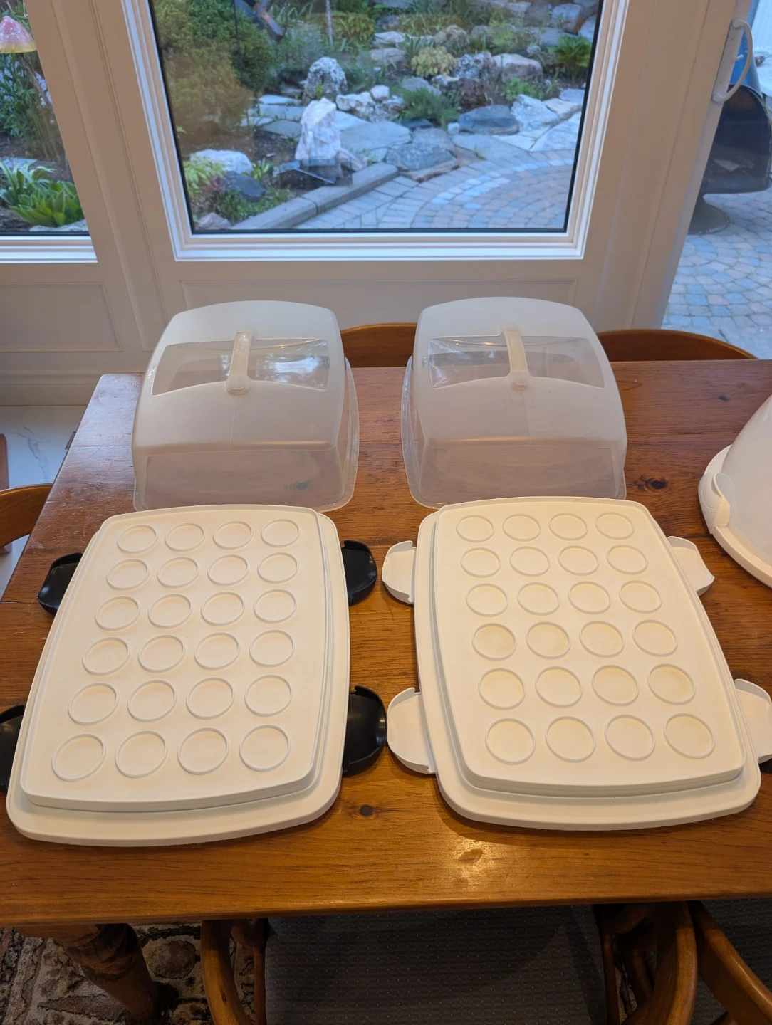 Wilton Stackable Cupcake Carriers and Cake Carrier - photo 4