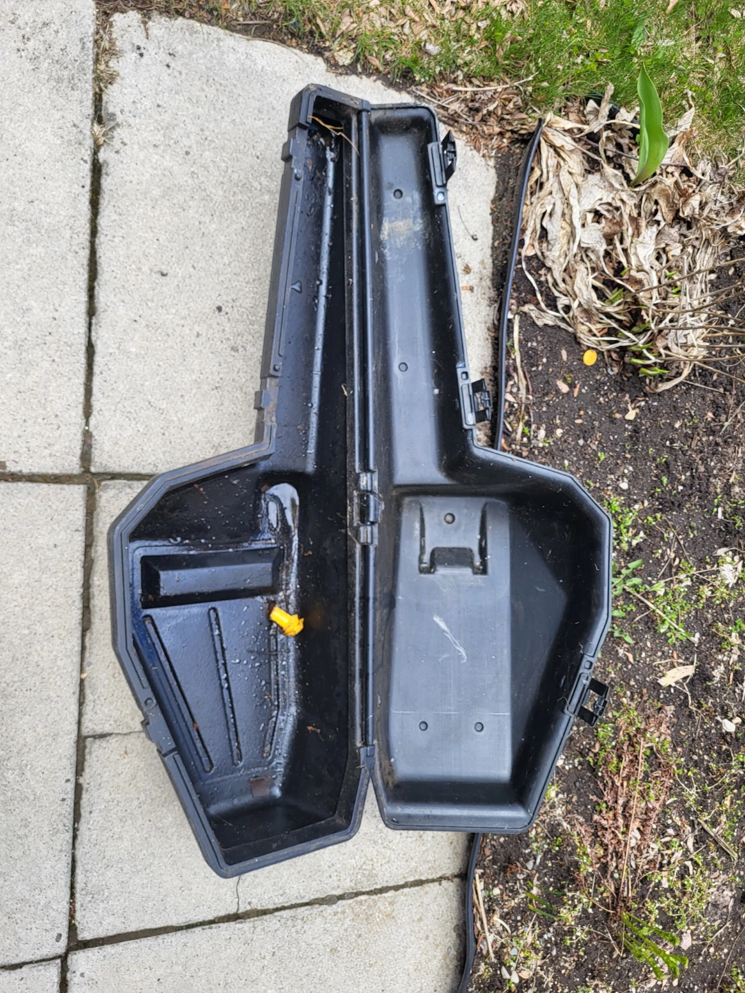 Husqvarna Chainsaw Case with Chains - photo 3