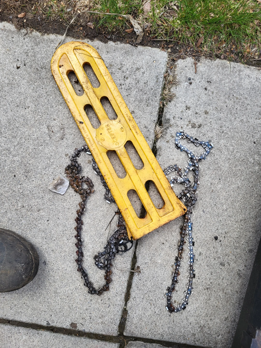Husqvarna Chainsaw Case with Chains - photo 4