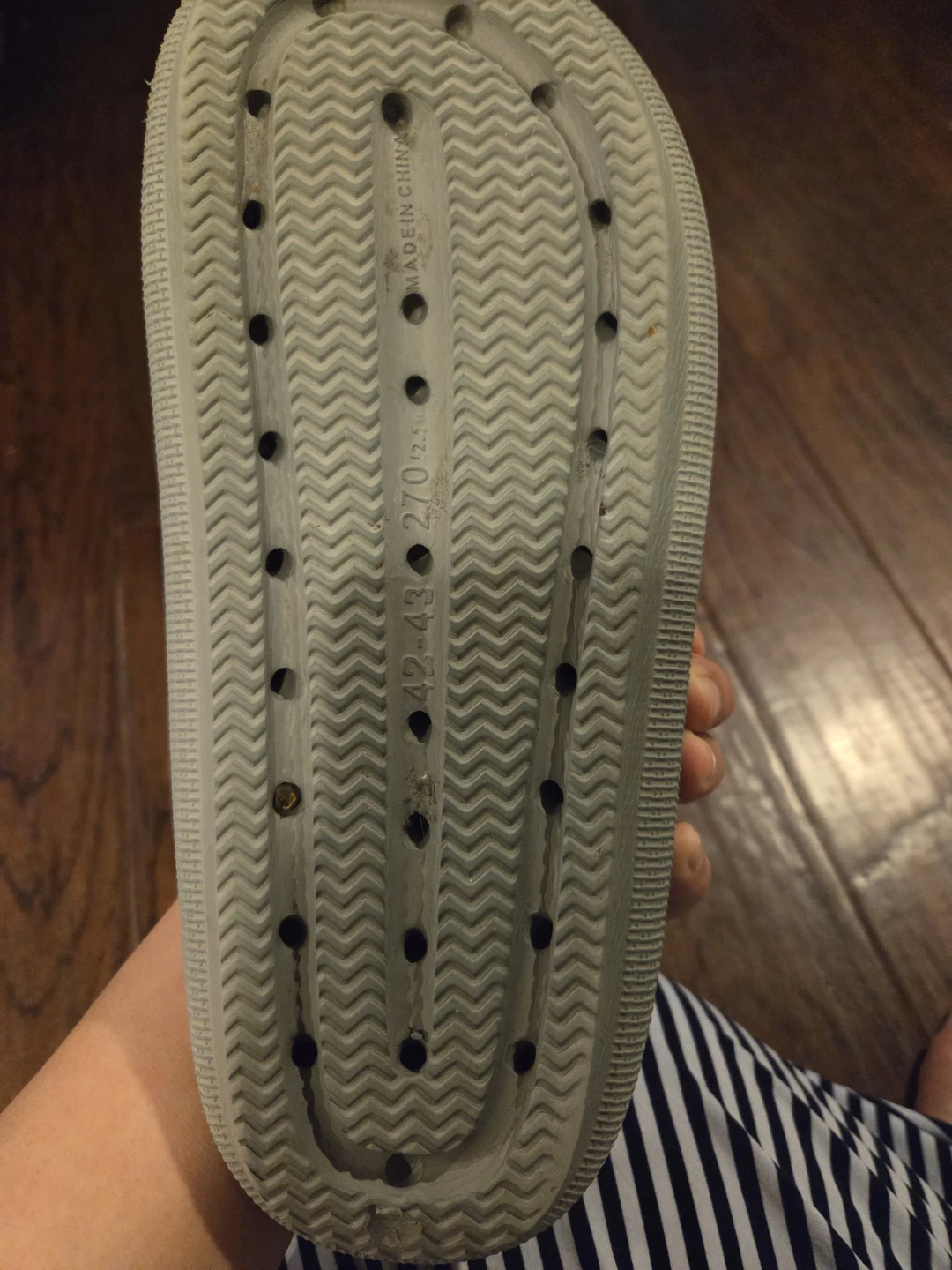 Grey Slide Sandals Size 42-43 - photo 3
