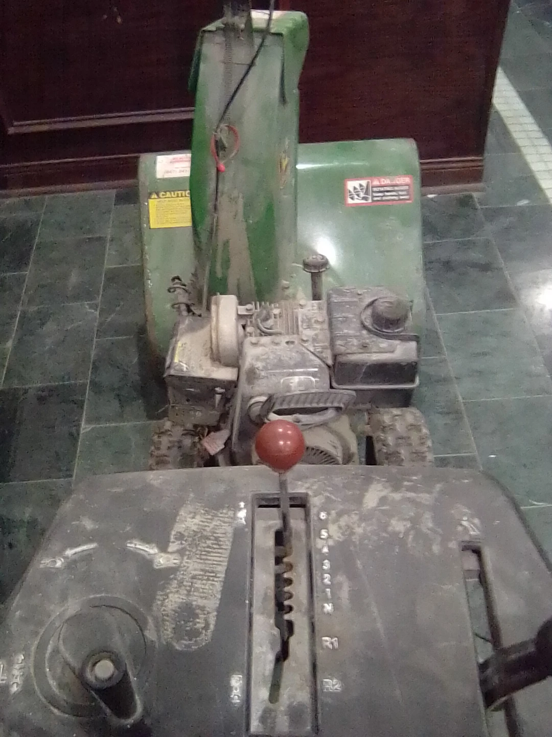 John Deere TRS 24 Snow Blower - photo 3