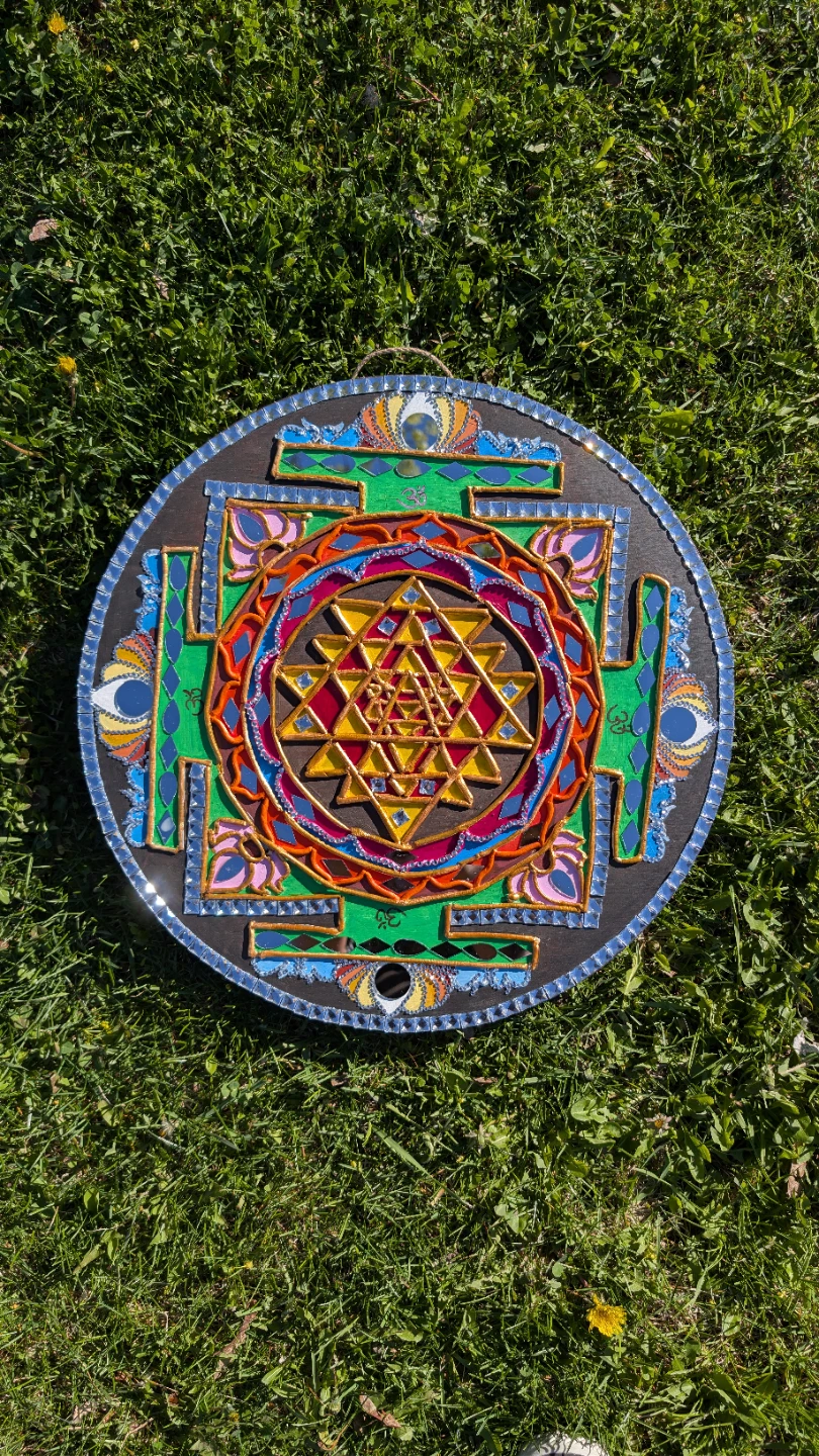Vibrant Sri Yantra Wall Hanging Art - photo 2