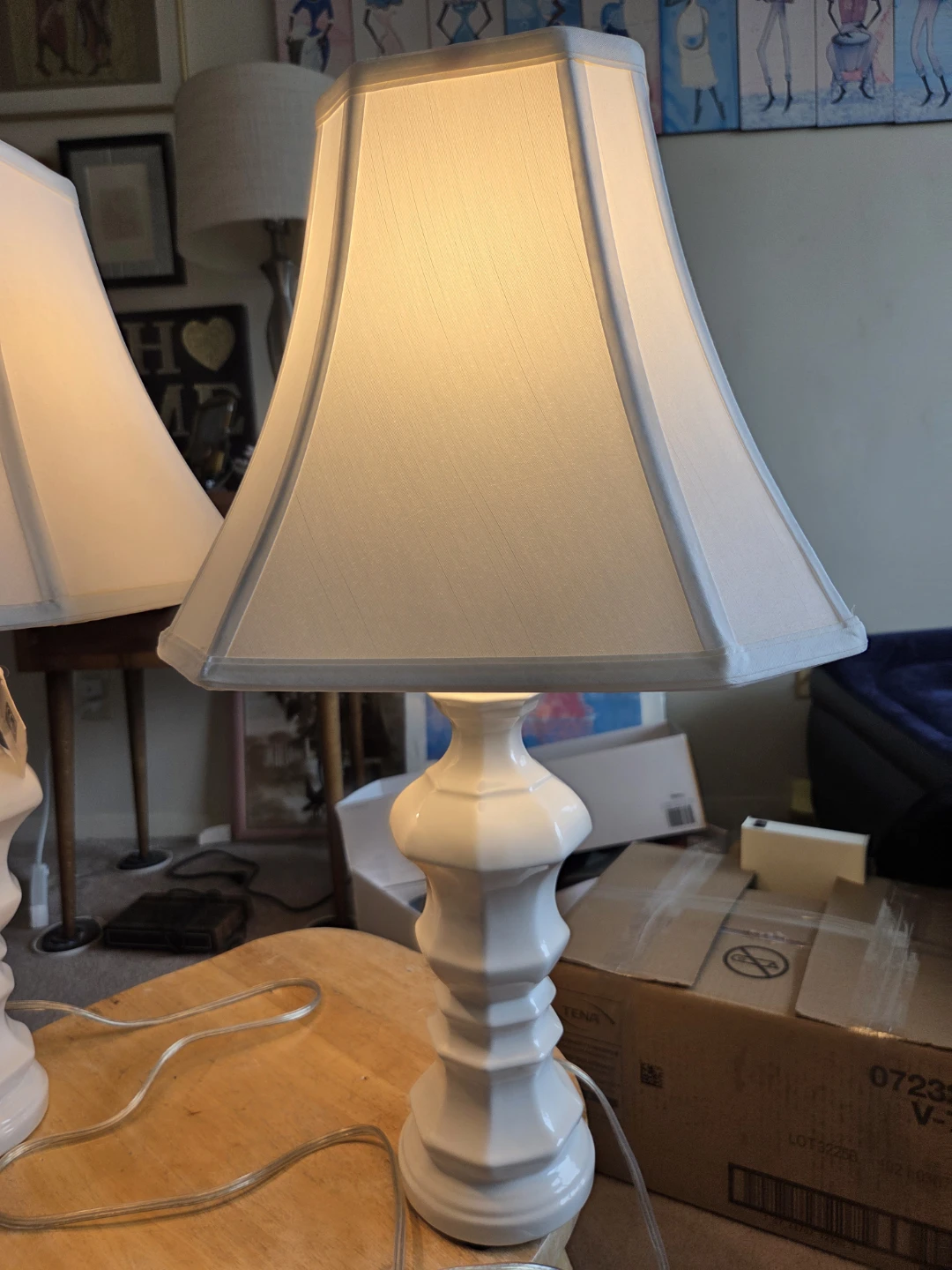 Giftcraft White Table Lamp - photo 2