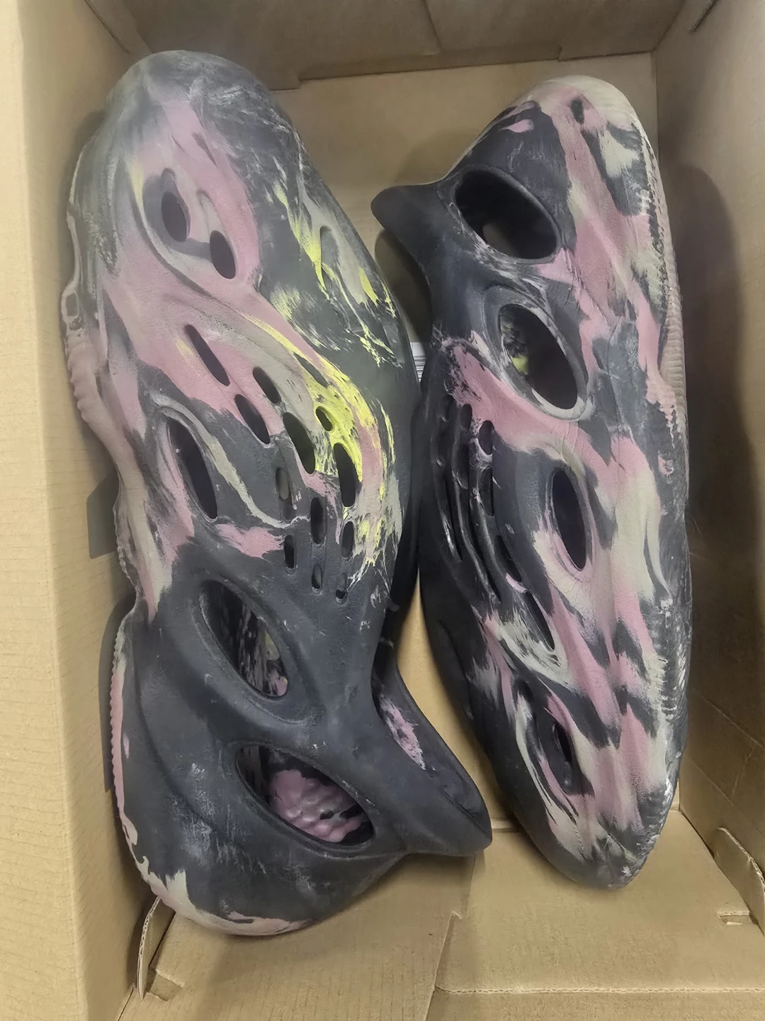 Adidas Yeezy Foam Runner MX cinder