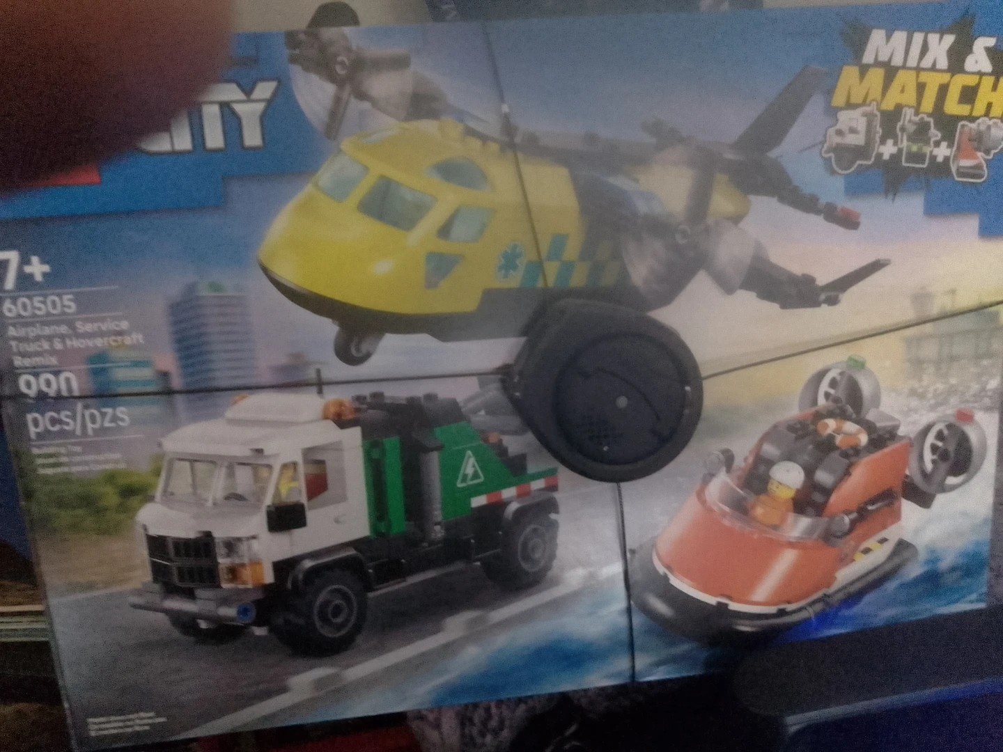 LEGO City 60505 Airplane Service Truck & Hovercraft - photo 2
