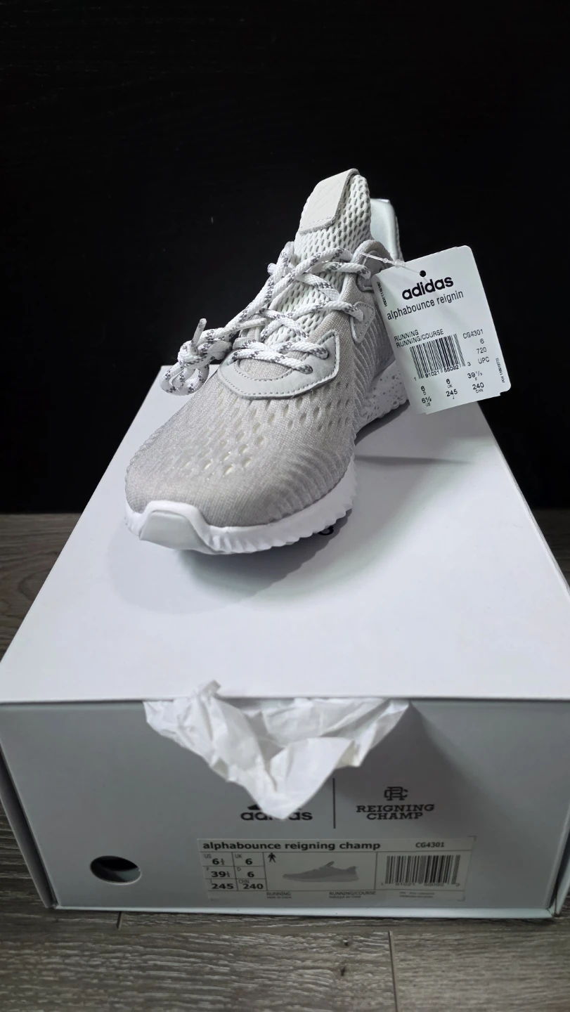 BNIB Adidas Alphabounce Reigning Champ Running Shoes