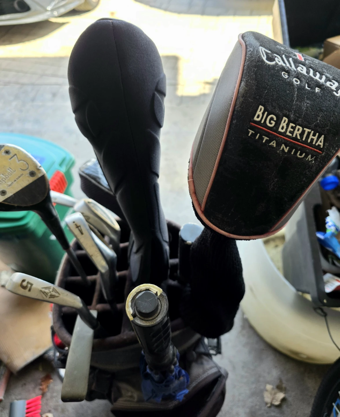 Golf Clubs Set w/ Bag, Balls, Tees, Ball Marker, Umbrellas - photo 2