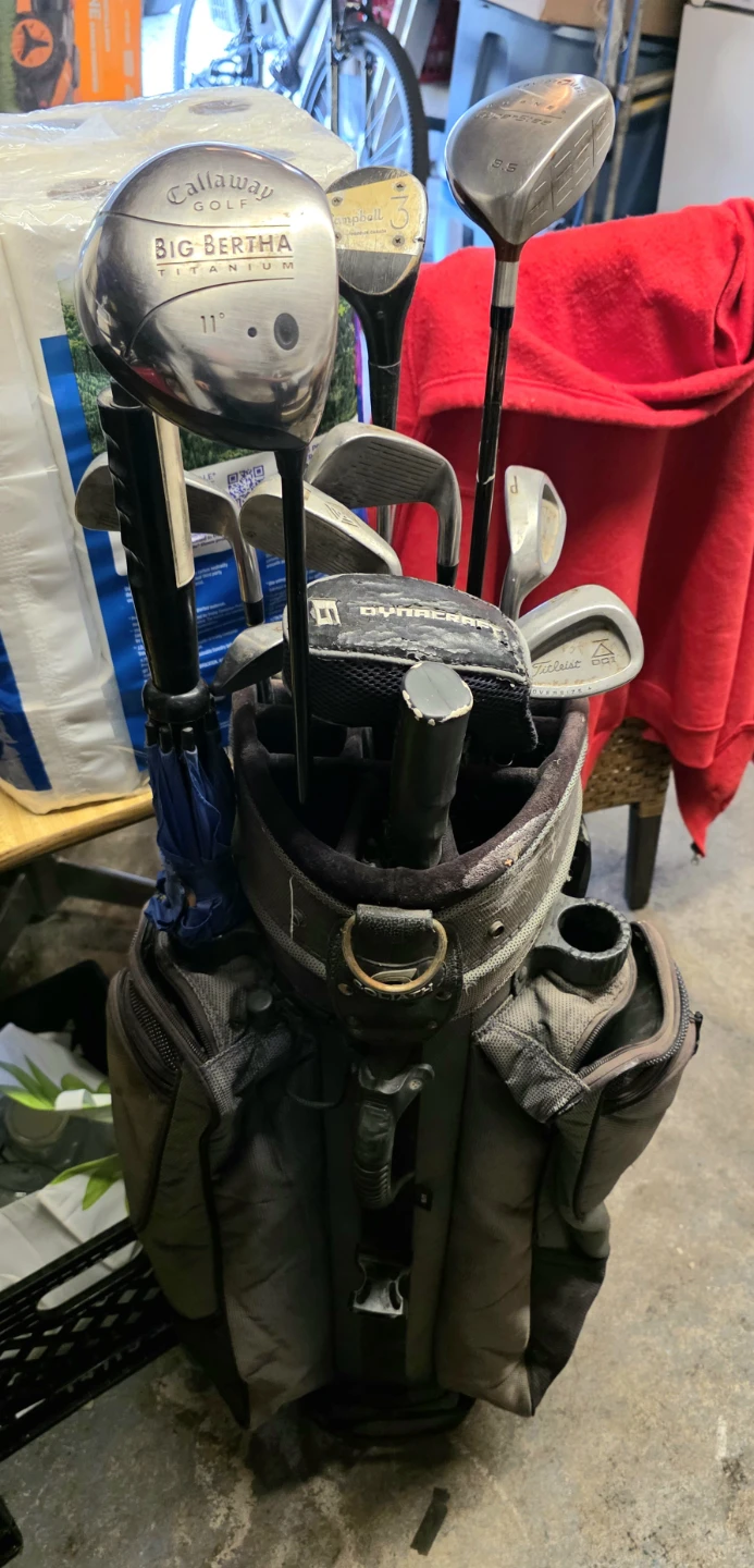 Golf Clubs Set w/ Bag, Balls, Tees, Ball Marker, Umbrellas - photo 4