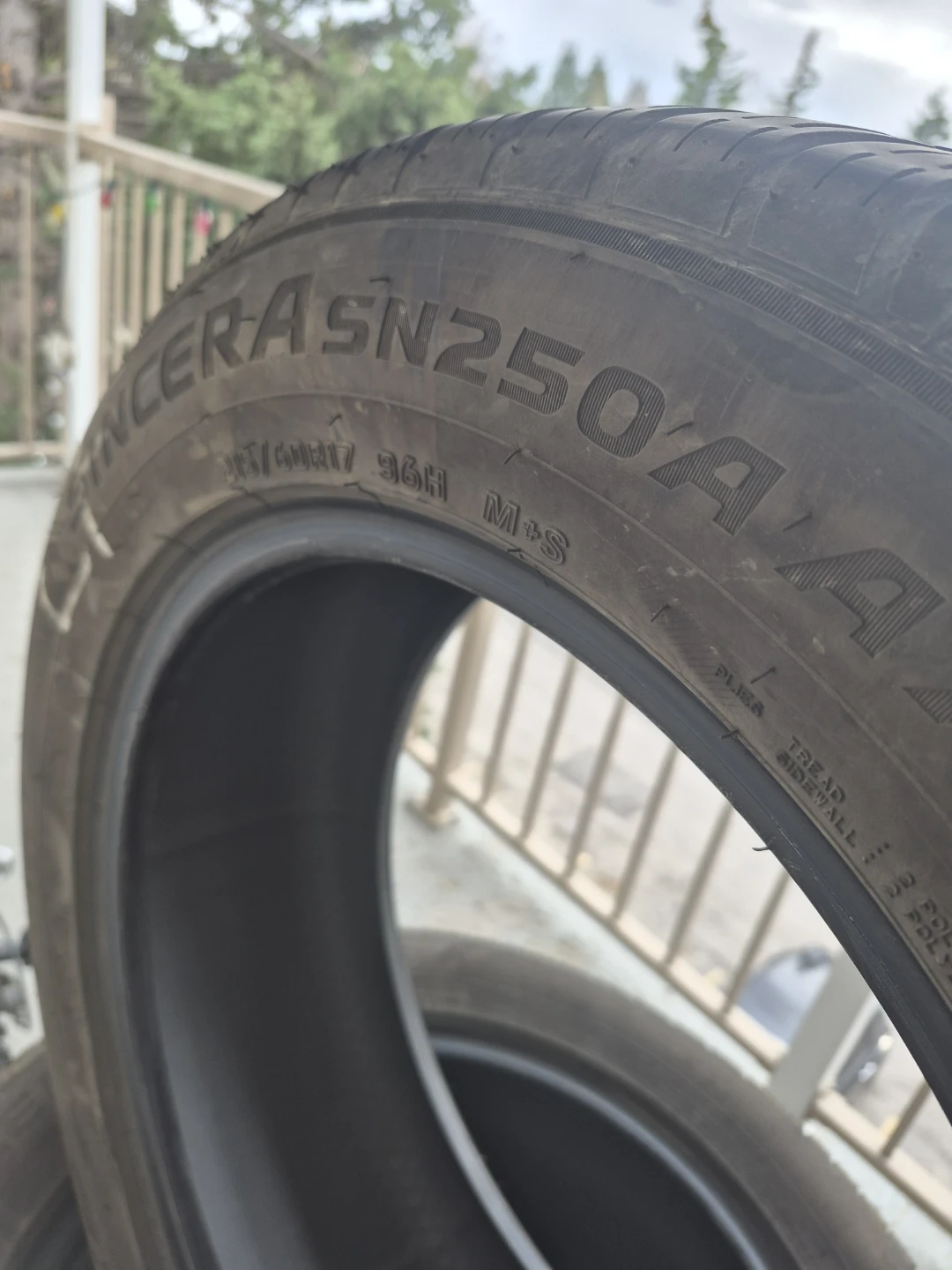 Set of 4 Pininfera SN250 All Season Tires - 215/60R17 - photo 3