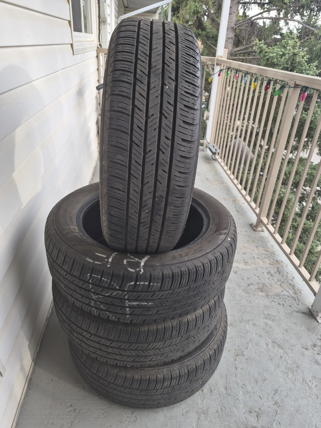 Set of 4 Pininfera SN250 All Season Tires - 215/60R17 - photo 4