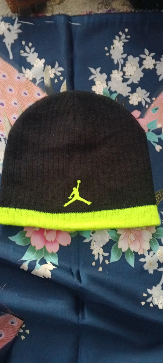Jordan Youth Beanie Black/Neon Yellow