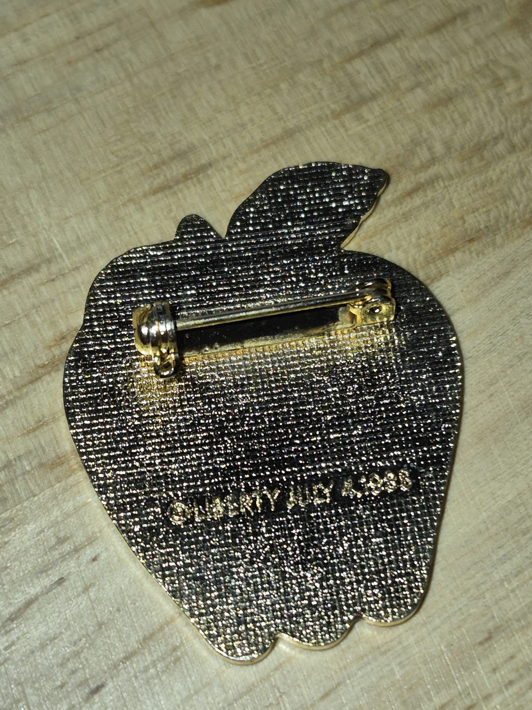 New York City Apple Pin - photo 2