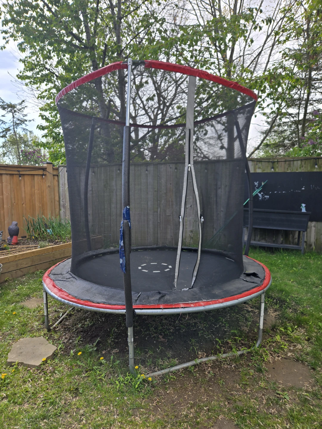 8' Kids Trampoline with Safety Net - photo 3