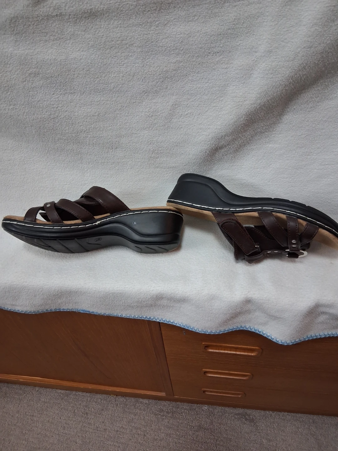 Naturalizer Women's Brown Strappy Wedge Sandals Size 6 - photo 3