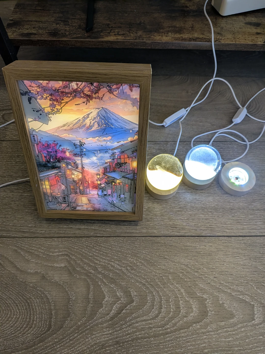 Assorted  indoor decoration lights