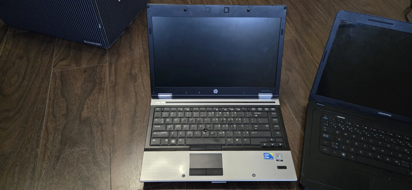 Best offer take HP EliteBook & Compaq Laptop Bundle no charger - photo 3