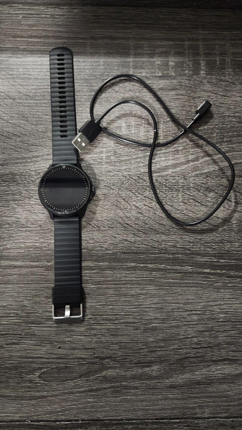 Black ZW45 Smartwatch with Charger