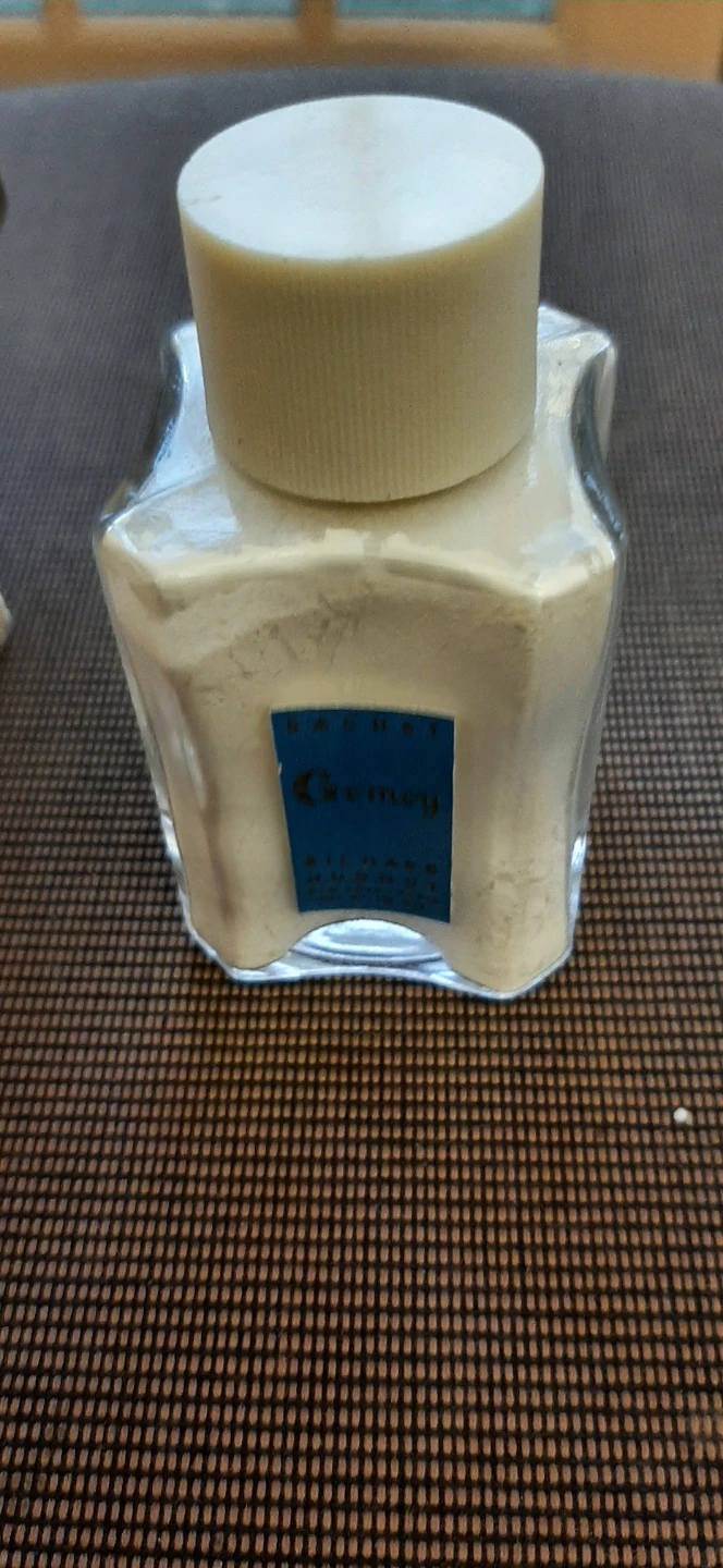 Vintage Gemey Sachet by Richard Hudnut.⁷ - photo 3