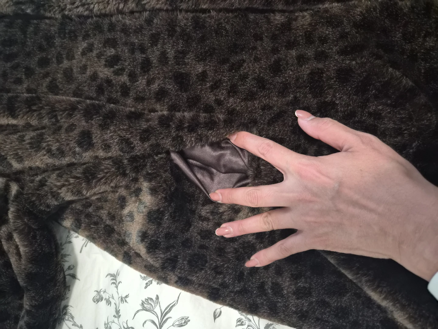 Faux Fur Leopard Print Coat - photo 4