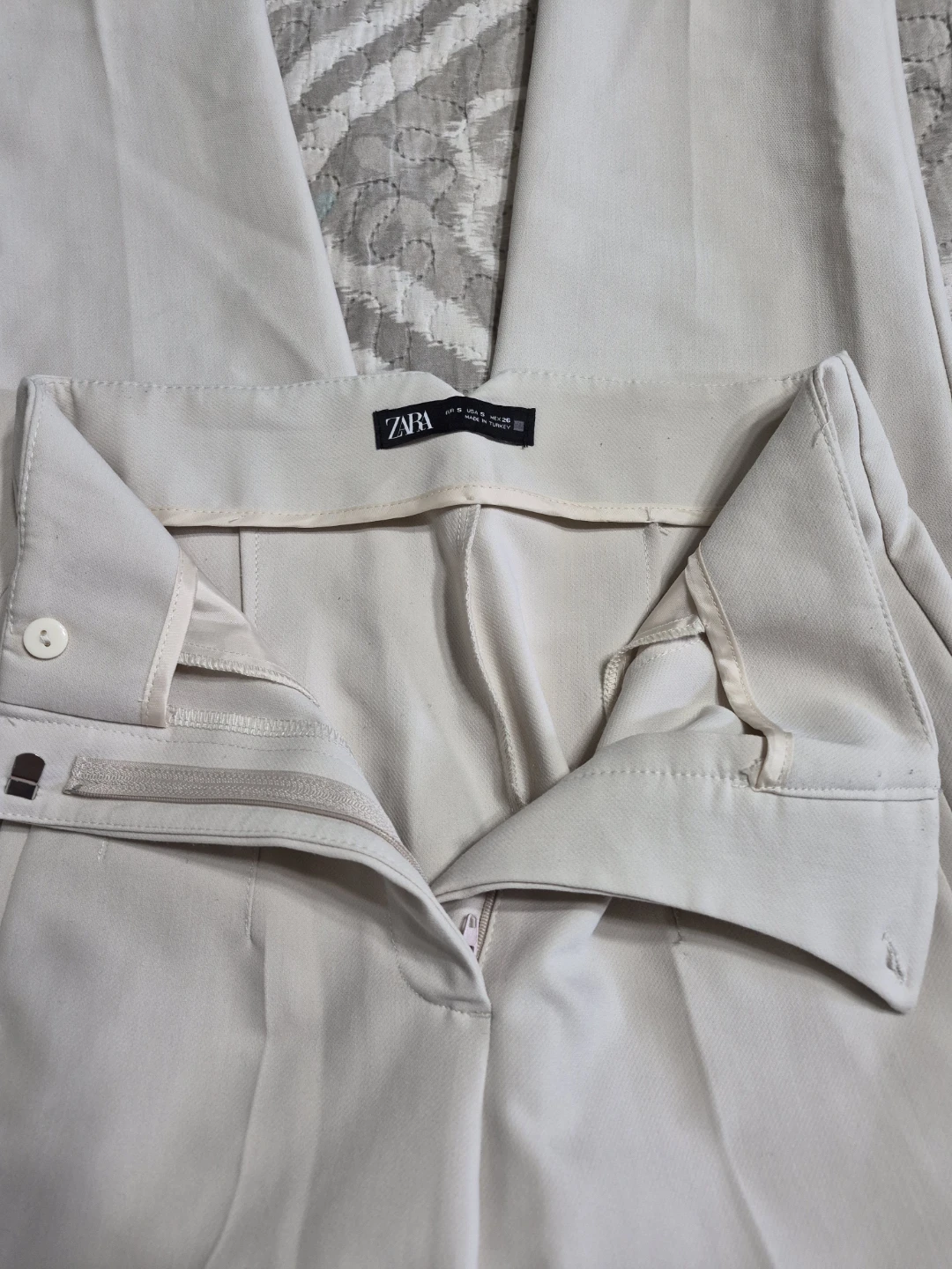 Ladies Size Small Zara Beige White Dress Pants with 26" Leg - photo 4