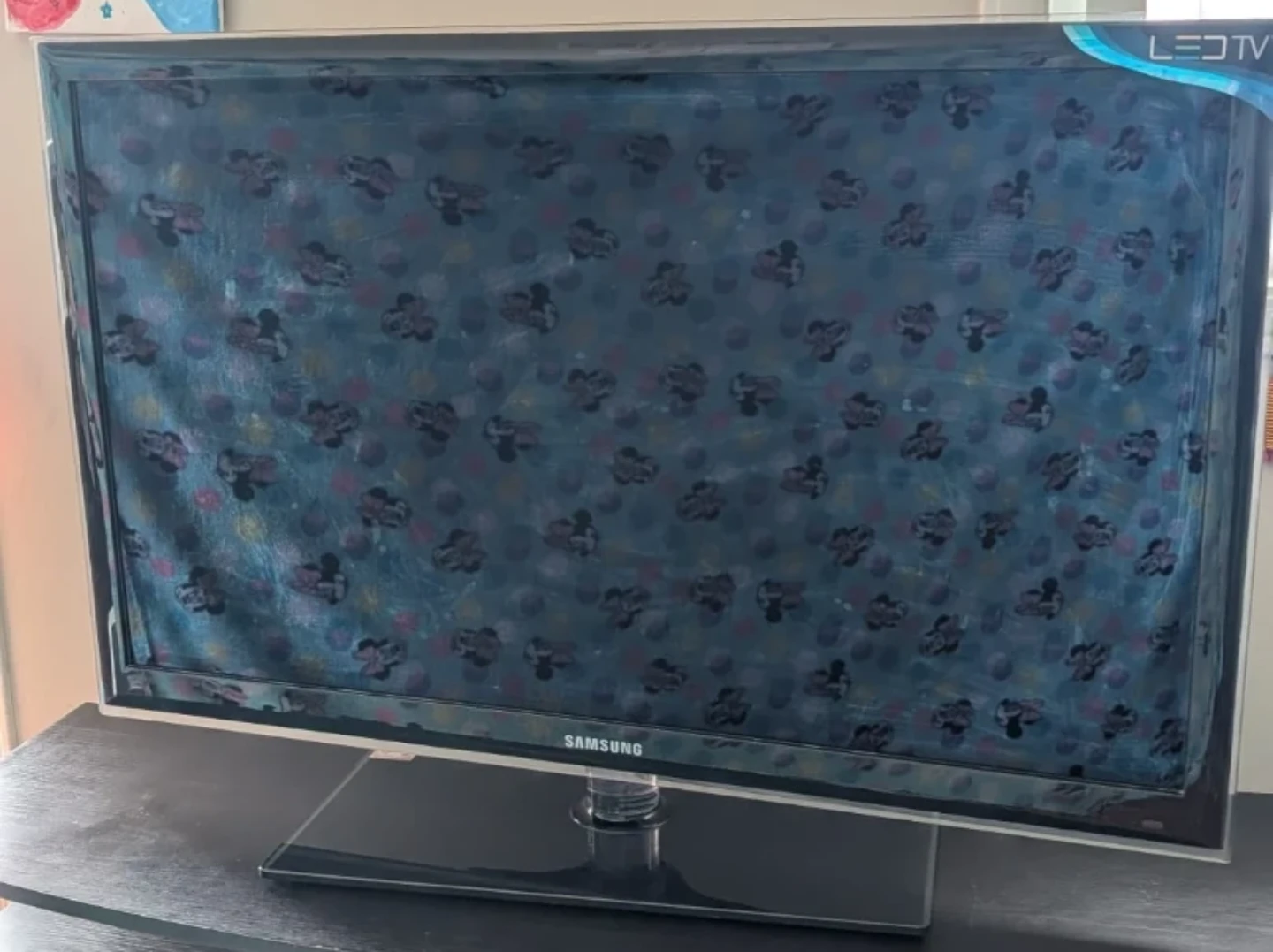 Samsung LED TV - photo 2
