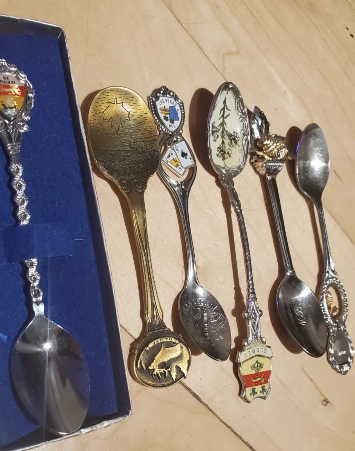 Collection of 6 Souvenir Spoons - photo 2
