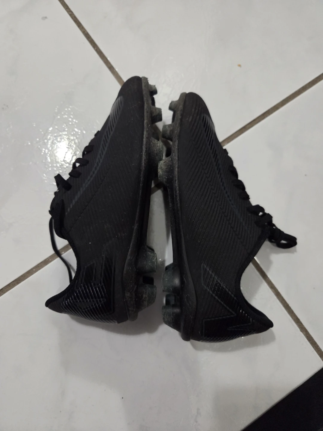 Nike soccer cleats - size 1 preschool kids. - photo 3