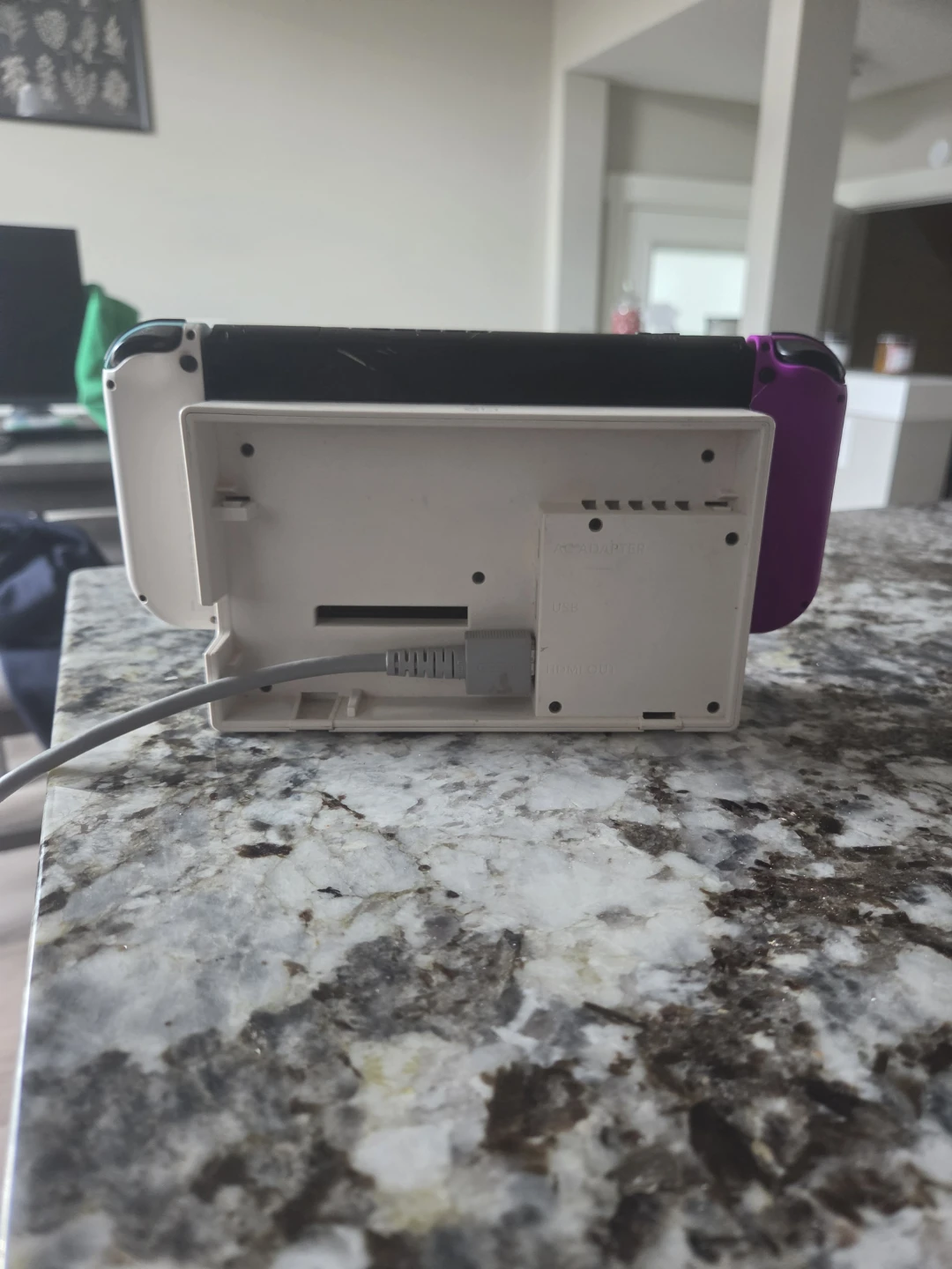 Nintendo switch, Comes with dock - photo 3