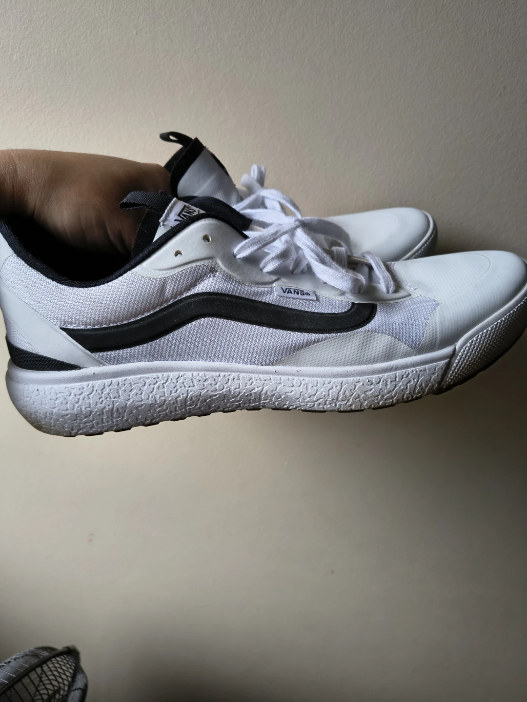 Vans UltraRange EXO SE Shoes - White/Black - Men's Size 11 - photo 4