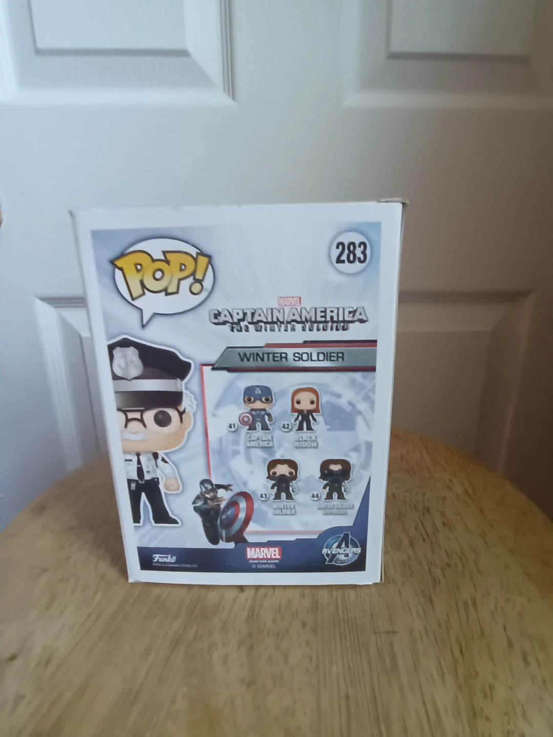Funko Pop! Stan Lee Captain America 283 Vinyl Bobblehead - photo 3