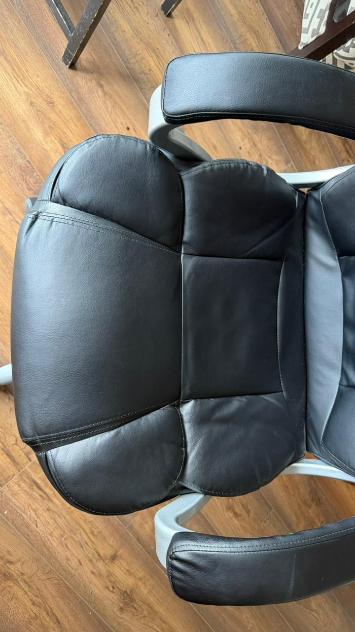Black Executive Office Chair - photo 4