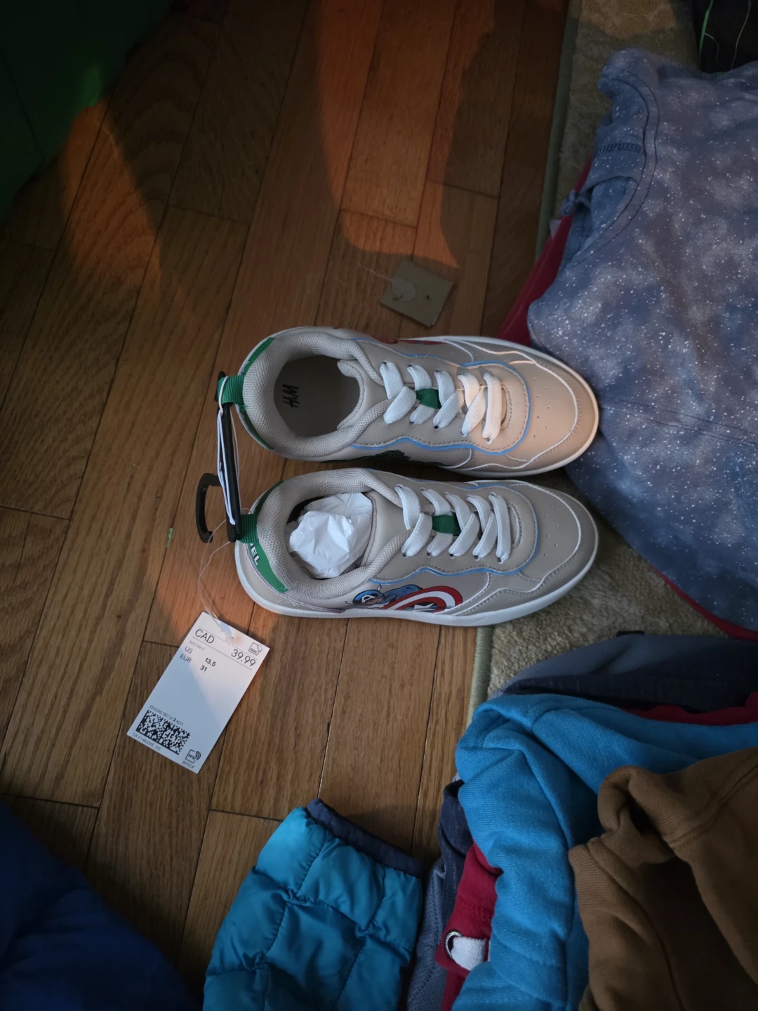 H&M Kids Captain America Sneakers Size 13.5 Brand NEW TAGS ON - photo 2