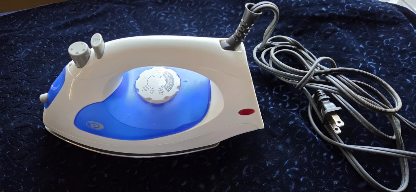 Durabrand Steam Iron