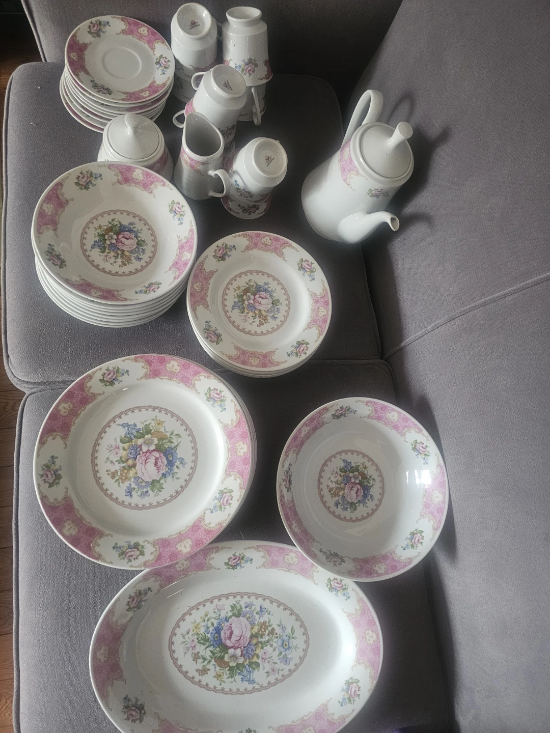 Floral Ceramic Dinnerware Set