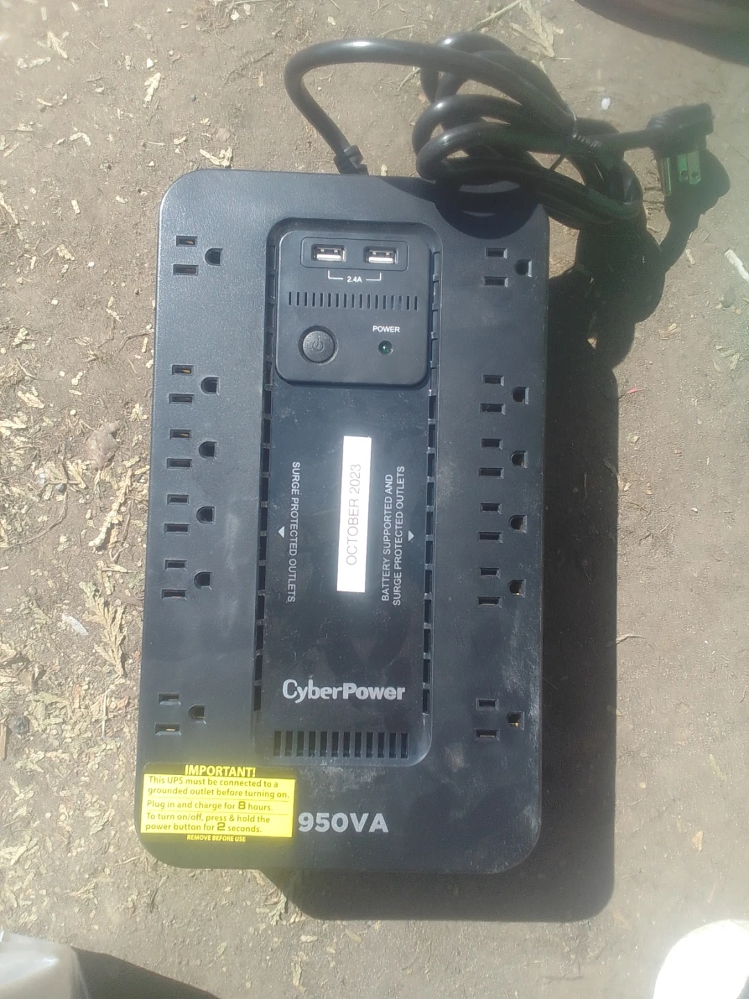CyberPower 950VA UPS Battery Backup - photo 2