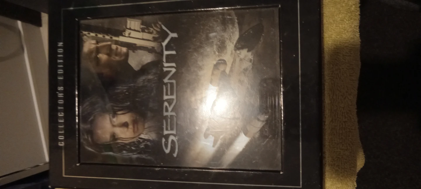 Serenity Collector's Edition DVD - photo 2